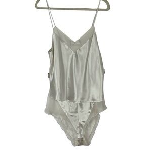 New Lingerie Cacique Women’s 2 Piece Lingerie/Sleepwear Set Sz L